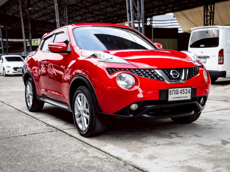 รถ Nissan Juke 1.6 V สี แดง