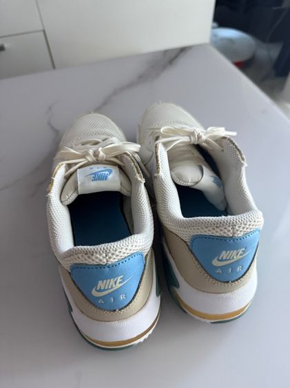 Nike Air Max Excee ของแท้ครบกล่องมือสอง สภาพใหม่เอี่ยม ไซต์ 39 รูปที่ 4