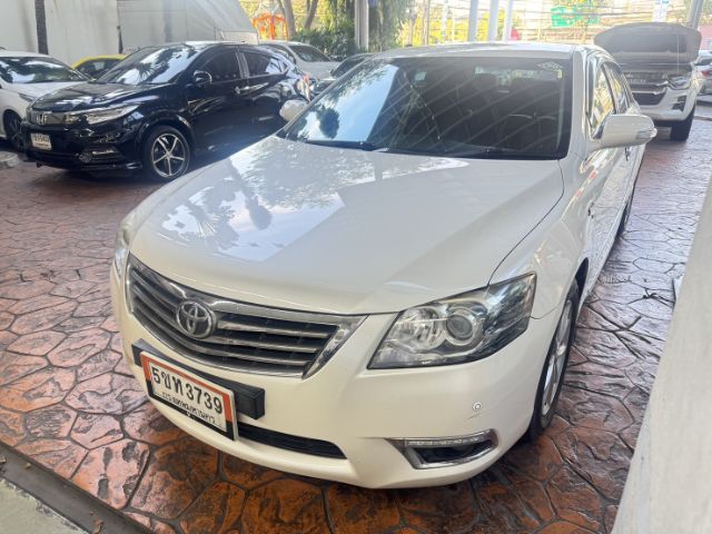 รถ Toyota Camry 2.0 G สี ขาว