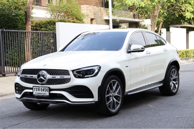Mercedes-Benz GLC-Class 2021 GLC300e Utility-car ปลั๊กอินไฮบริด (PHEV) เกียร์อัตโนมัติ ขาว รูปที่ 3