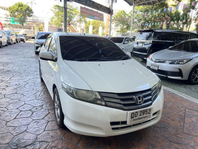 Honda City 2010 1.5 V Sedan เบนซิน LPG เกียร์อัตโนมัติ ขาว รูปที่ 3