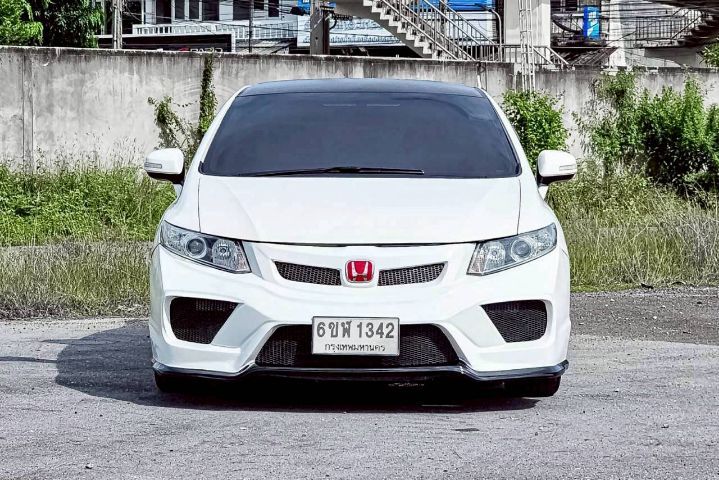 Honda Civic 2013 1.8 ES i-VTEC Sedan เบนซิน ไม่ติดแก๊ส เกียร์อัตโนมัติ ขาว รูปที่ 2