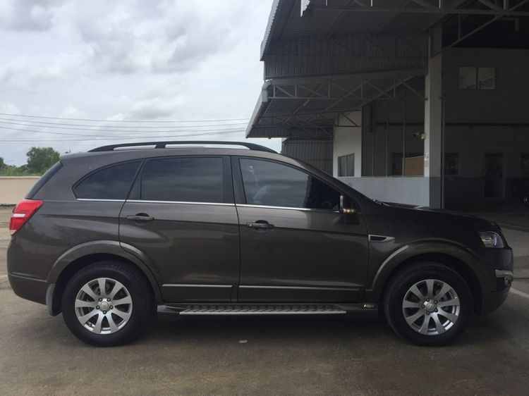 รถ Chevrolet Captiva 2.0 LSX สี น้ำตาล