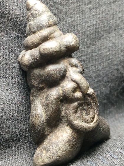 พระปิดตาเนื้อโลหะหล่อครับ รูปที่ 2