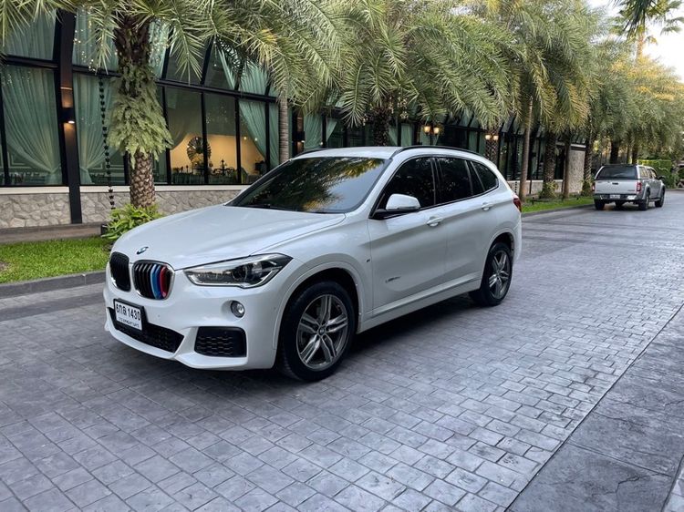 รถ BMW X1 2.0 sDrive18d M Sport สี ขาว