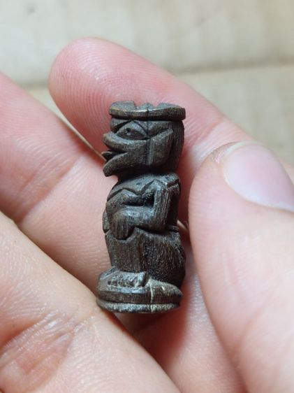 เครื่องรางหนุมานไม้หน้ากระบี่หลวงพ่อสุ่นวัดศาลากุน รูปที่ 3