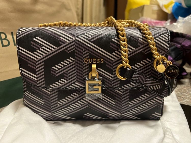 Guess Montreal crossbody  รูปที่ 16