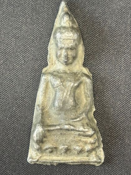 พระหูยาน พิมพ์กลาง อกกากบาท (พิมพ์นิยม)