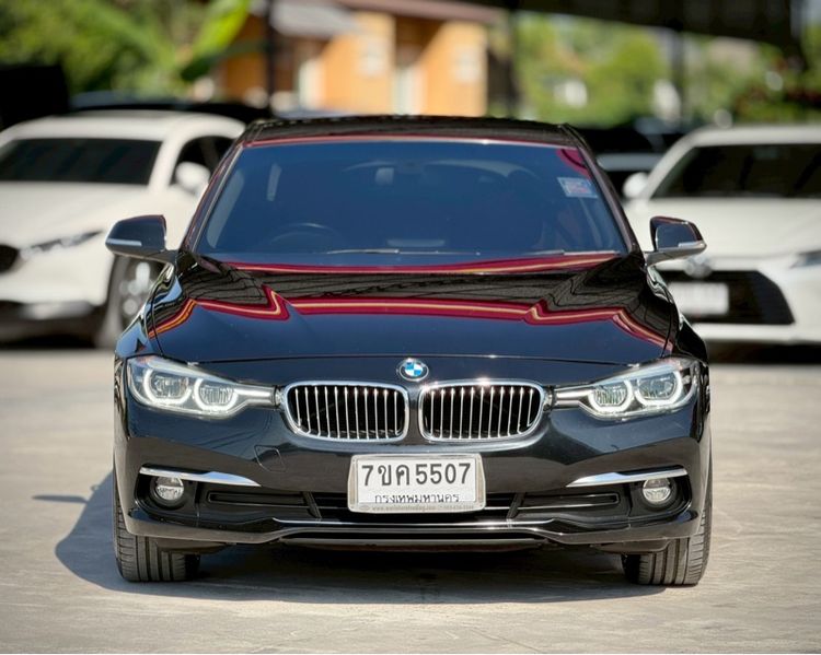 BMW Series 3 2016 320d Sedan ดีเซล ไม่ติดแก๊ส เกียร์อัตโนมัติ ดำ รูปที่ 2