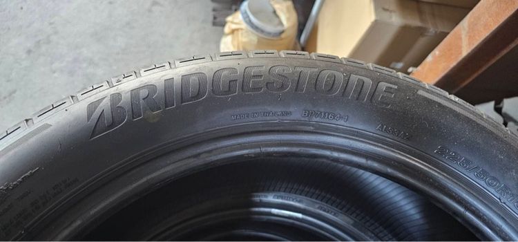 ยางรถยนต์ ALENZA 225-50R18 รูปที่ 5