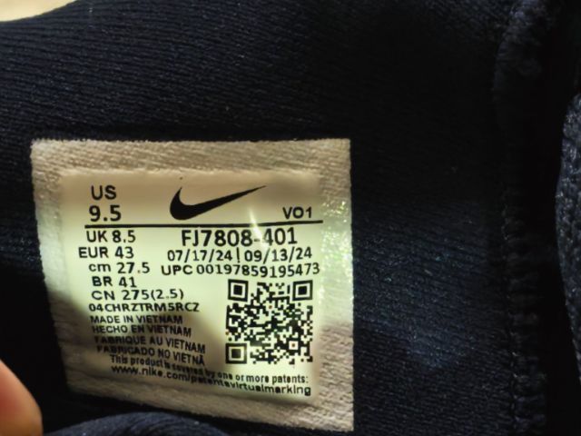 Nike G.T. Hustle Academy EP ไซส์ US 9.5  EU 43 ใหม่ป้ายยังอยู่ รูปที่ 3