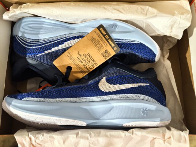 Nike G.T. Hustle Academy EP ไซส์ US 9.5  EU 43 ใหม่ป้ายยังอยู่ รูปที่ 2