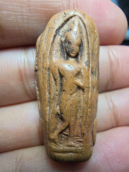 พระลีลาเม็ดขนุน AA003