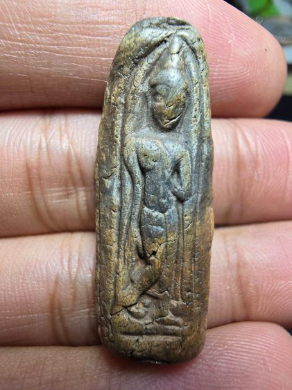 พระลีลาเม็ดขนุน AA008