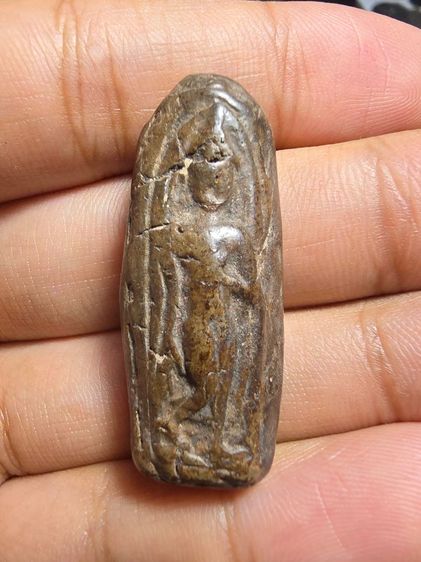 พระลีลาเม็ดขนุน AA012