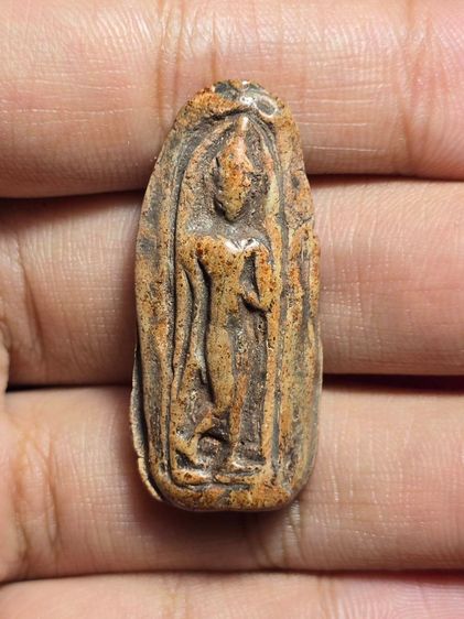 พระลีลาเม็ดขนุน AA017