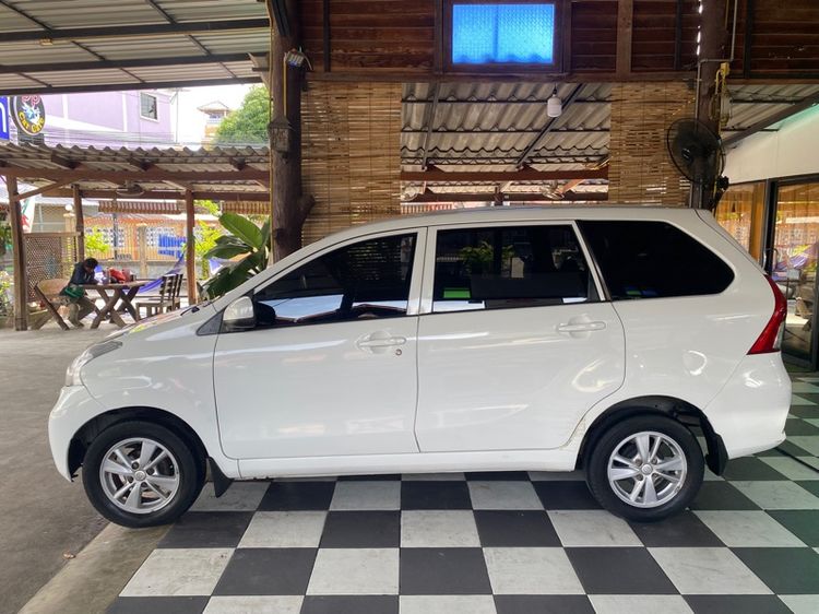Toyota Avanza 2012 1.5 E Van เบนซิน ไม่ติดแก๊ส เกียร์ธรรมดา ขาว รูปที่ 3