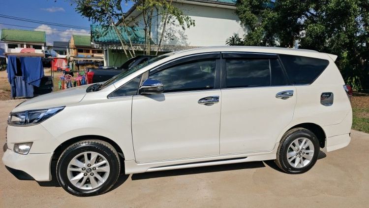 Toyota Innova 2019 2.8 Crysta G ดีเซล เกียร์อัตโนมัติ ขาว รูปที่ 4