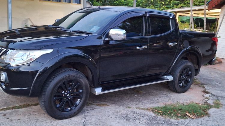 Mitsubishi Triton 2015 2.4 Plus GLX Pickup ดีเซล ไม่ติดแก๊ส เกียร์ธรรมดา ดำ รูปที่ 4