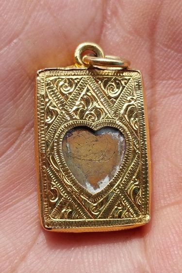 หลวงปู่ศุข เลี่ยมทองโบราณแท้ รูปที่ 2