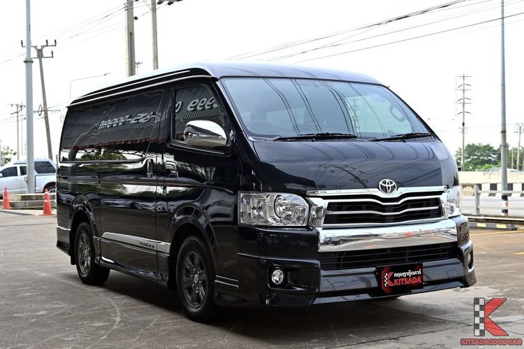 Toyota Ventury 2016 3.0 V Van ดีเซล ไม่ติดแก๊ส เกียร์อัตโนมัติ ดำ