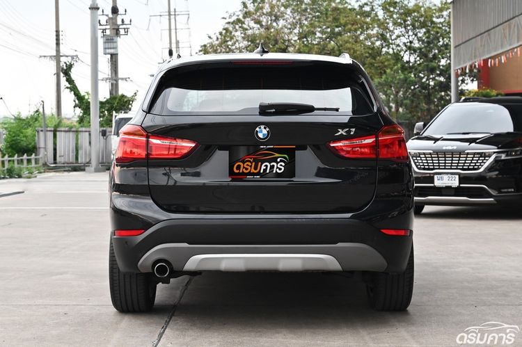 BMW X1 2017 1.5 sDrive18i xLine Utility-car เบนซิน ไม่ติดแก๊ส เกียร์อัตโนมัติ ดำ รูปที่ 4