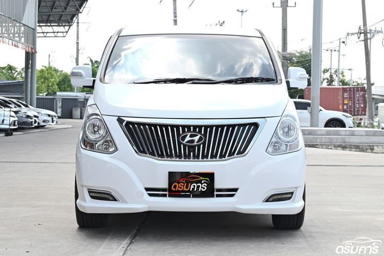 Hyundai Grand Starex 2016 2.5 Premium Van ดีเซล ไม่ติดแก๊ส เกียร์อัตโนมัติ ขาว รูปที่ 2