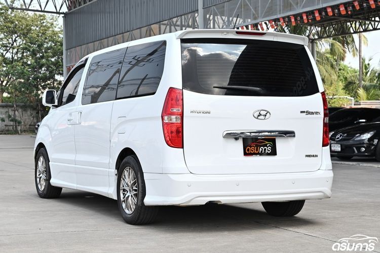 Hyundai Grand Starex 2016 2.5 Premium Van ดีเซล ไม่ติดแก๊ส เกียร์อัตโนมัติ ขาว รูปที่ 3