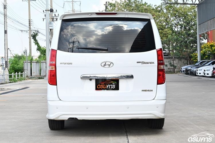 Hyundai Grand Starex 2016 2.5 Premium Van ดีเซล ไม่ติดแก๊ส เกียร์อัตโนมัติ ขาว รูปที่ 4
