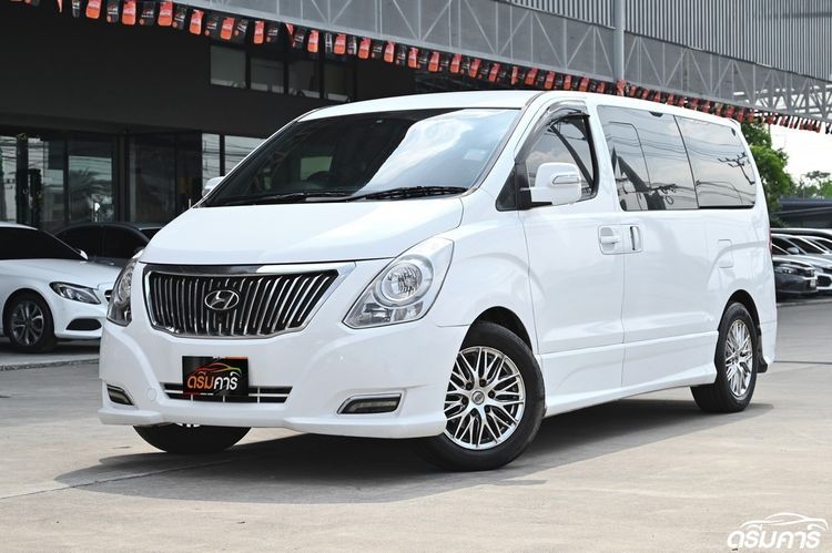 รถ Hyundai Grand Starex 2.5 Premium สี ขาว