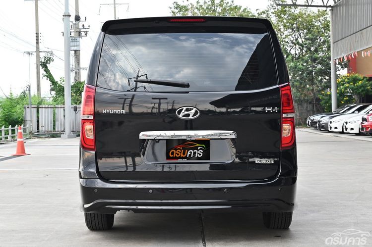Hyundai H-1  2019 2.5 Deluxe Van ดีเซล ไม่ติดแก๊ส เกียร์อัตโนมัติ ดำ รูปที่ 4