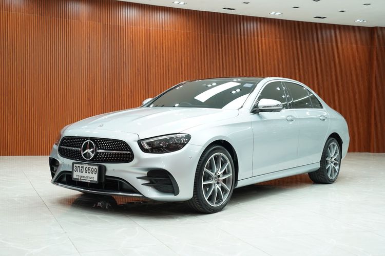 Mercedes-Benz E-Class 2023 E300 2.0 AMG Dynamic Sedan เบนซิน เกียร์อัตโนมัติ บรอนซ์เงิน รูปที่ 4