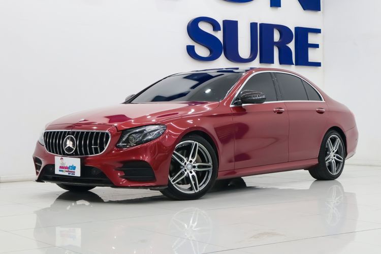รถ Mercedes-Benz E-Class E220 สี แดง