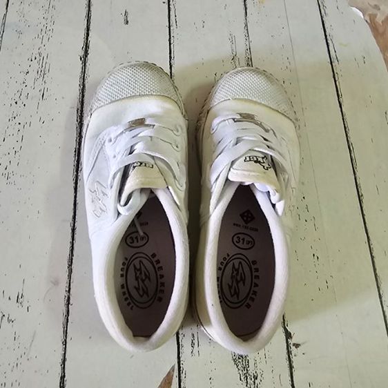 รองเท้าผ้าใบนักเรียนสีขาว size 31 รูปที่ 2