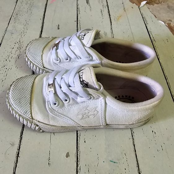 รองเท้าผ้าใบนักเรียนสีขาว size 31 รูปที่ 3