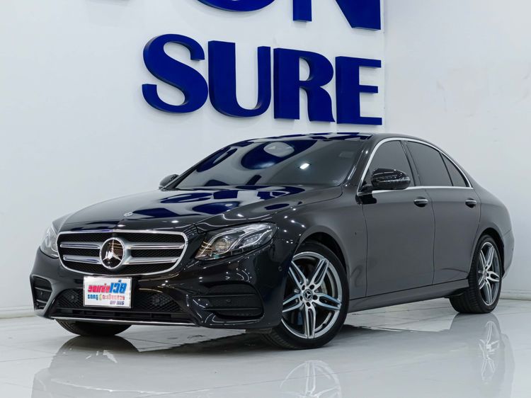 Mercedes-Benz E-Class 2017 E300e Sedan ปลั๊กอินไฮบริด (PHEV) ไม่ติดแก๊ส เกียร์อัตโนมัติ ดำ