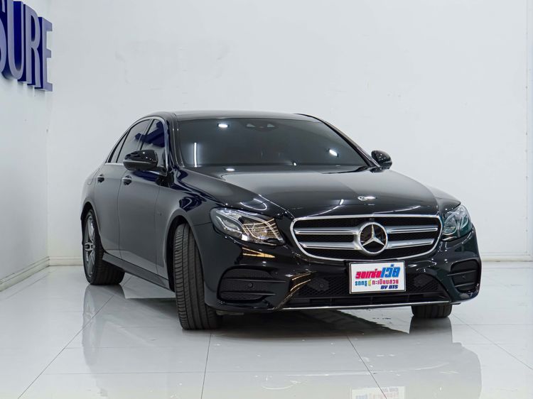Mercedes-Benz E-Class 2017 E300e Sedan ปลั๊กอินไฮบริด (PHEV) ไม่ติดแก๊ส เกียร์อัตโนมัติ ดำ รูปที่ 3