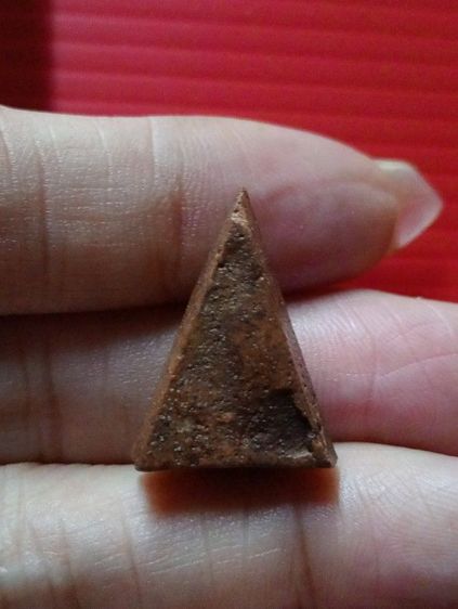 พระนางพญา เก่าเก็บ รูปที่ 9