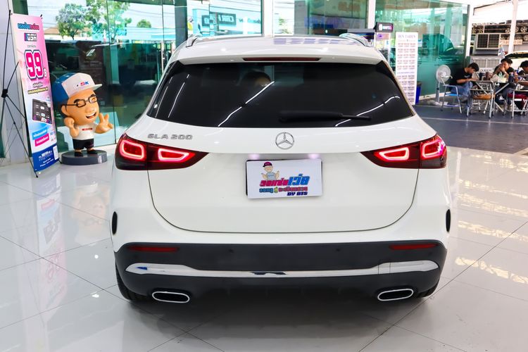 Mercedes-Benz GLA-Class 2023 GLA200 Utility-car เบนซิน ไม่ติดแก๊ส เกียร์อัตโนมัติ ขาว รูปที่ 2