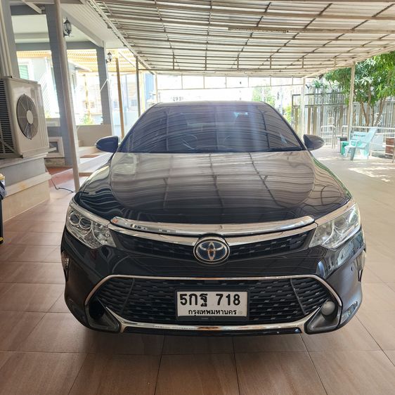 รถ Toyota Camry 2.4 Hybrid สี ดำ