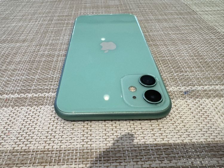 iPhone 11 สีเขียว 64 สภาพดีมาก