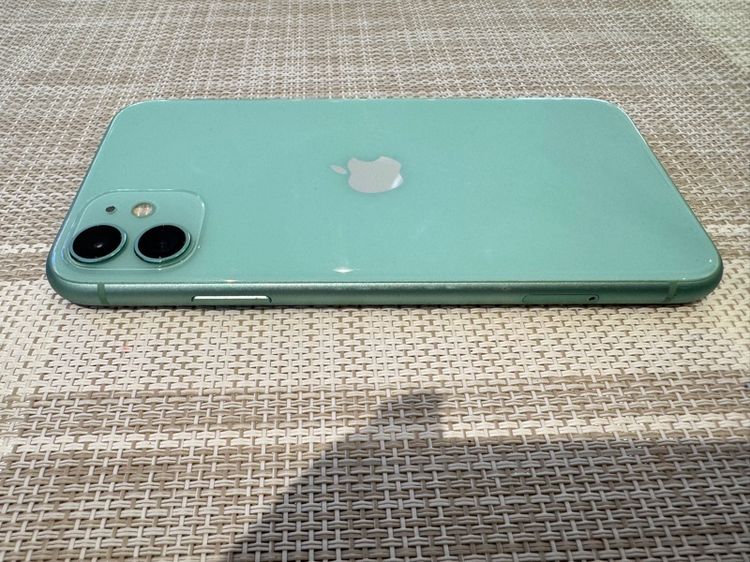 iPhone 11 สีเขียว 64 สภาพดีมาก รูปที่ 2