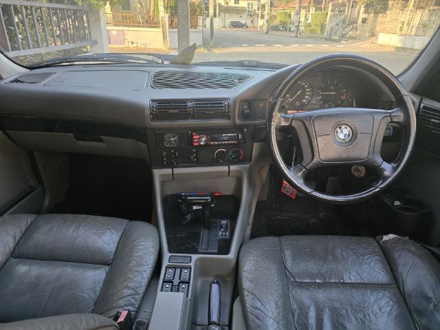 BMW Series 5 1997 525i Sedan เบนซิน ไม่ติดแก๊ส เกียร์อัตโนมัติ ดำ รูปที่ 3