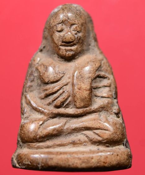 หลวงพ่อเงินเนื้อดิน