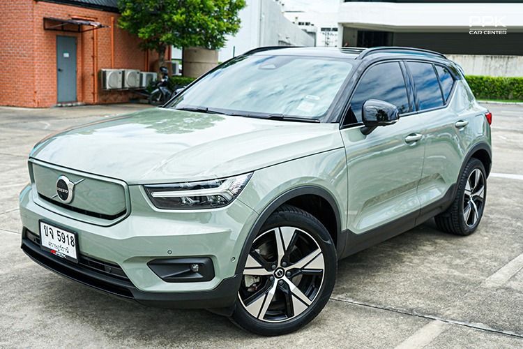 รถ Volvo XC40 Recharge Pure Electric RWD สี เขียว
