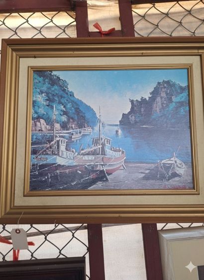 ​ภาพวาดวิวทะเลและเรือประมงสุดคลาสสิก พร้อมกรอบหลุยส์สีทองสวยหรู