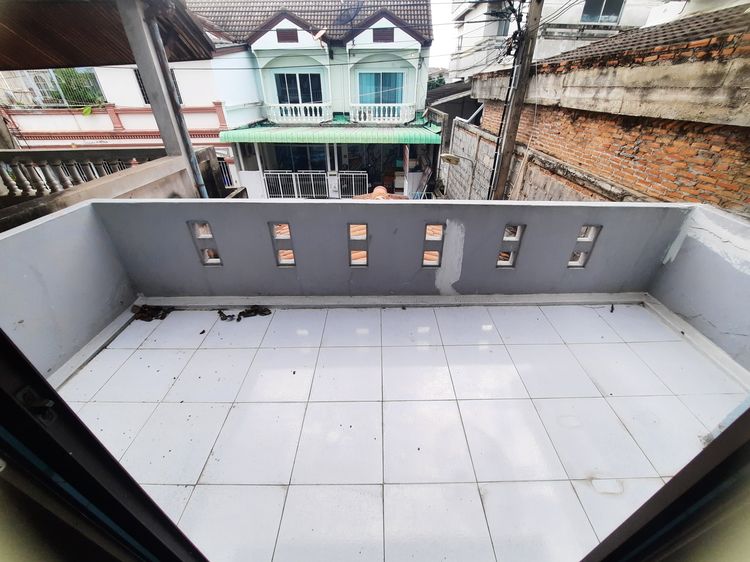 ไม่มี สร้างเสร็จก่อน 2010 บ้านมือสอง หมู่บ้านศรัญญา พระราม 2 รูปที่ 3