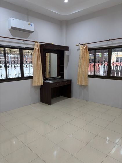 อื่นๆ 2015 มีบางส่วน ไม่ใช่ บ้านเช่าให้เช่า รูปที่ 4