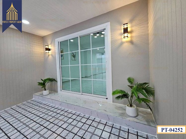 ขายด่วน นันทิชา 2 ไทรน้อย แต่งใหม่สวยพร้อมอยู่ รูปที่ 2