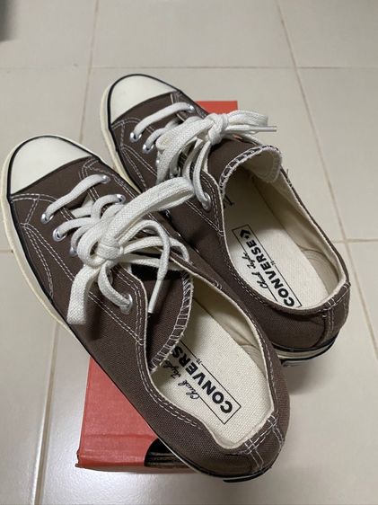 รองเท้าผ้าใบ รูปที่ 2